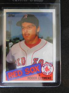 lot 71 image: 1985 Topps Roger Clemens Rookie Card #181