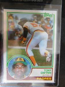 lot 77 image: 1983 Topps Tony Gwynn Rookie Card #482