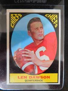 lot 166 image: 1967 Topps Len Dawson #61 Kansas City Chiefs