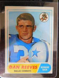 lot 167 image: 1968 Topps Dan Reeves #77 Dallas Cowboys