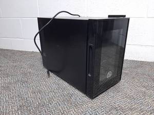 lot 1 image: Wine cooler in good working condition.