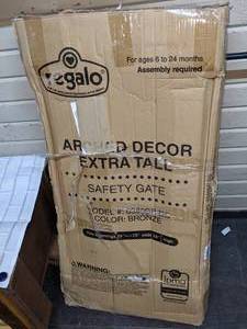 lot 24 image: Regalo Extra Tall Safety Gate