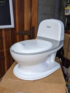 lot 53 image: Nuby My Real Potty