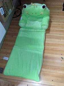 lot 83 image: Green Monster Fold Out Toddler Chair