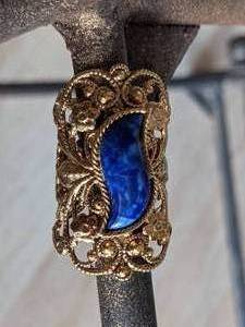 Gorgeous Gold Filigree Ring wLapis Lazuli Stone