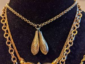 4 Styles of Gold Tone Necklaces