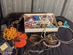 Mixed Lot of Jewelry - Singles, Parts, Etc.