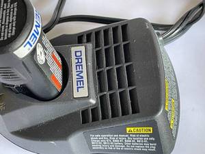 lot 435 image: Dremel Tool Collection