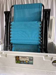 lot 440 image: Zero Gravity Chair and Igloo Cooler