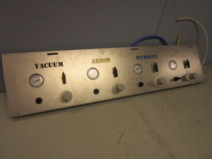 lot 211 image: TESTING LAB GAUGE PANEL, VACUUM - ARGON - NITROGEN - AIR