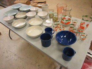 lot 222 image: ASSTD. DISHWARE, WEST ELM, AARON PROBYN EXCLUSIVE DESIGN CHINA, MORE - 30 PIECES TOTAL