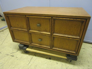 lot 238 image: HENREDON FURNITURE DRAWER UNIT