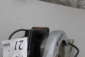 lot 21 image: Black & Decker 7391 7-14 Circular Saw