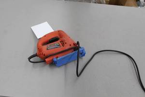 lot 43 image: Black & Decker JS515 34 Jig Saw