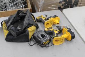 lot 48 image: Lot of (2) DeWalt 18V Cordless Power Tools  with XRP 12 DrillDriverHammerdrill DCD950, 14 Impact Driver DC825, Batteries (x2), Charger, Soft Side Carry Bag