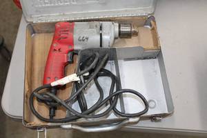 lot 68 image: Milwaukee  0288-1 Hole Shooter 38 Drill Heavy Duty  with Chuck Key, Metal Case