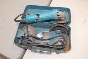 lot 70 image: Makita 9503BH 115mm Sander-Grinder  with Metal Case