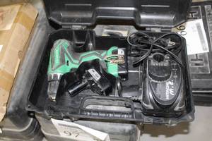 lot 101 image: Hitachi DS10DFL2 17V Cordless Driver Drill  with Batteries (x2), Charger, Plastic Case