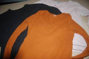 lot 17 image: 20 size medium tops...