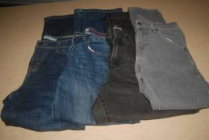 lot 24 image: 4 pair jeans size 29 waist size 6...
