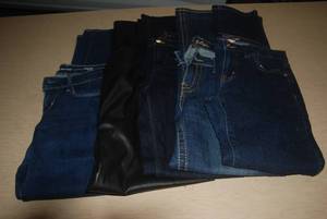 lot 25 image: 5 pairs size 2 jeans...