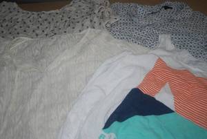 lot 33 image: 30 size medium tops...