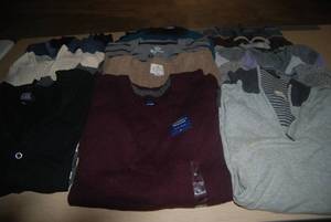 lot 36 image: Dozen or more mens size XL sweaters...