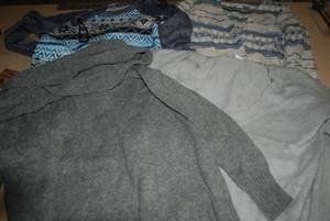 lot 77 image: 20 ladies XS tops...