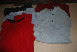 lot 78 image: Mens XL 5 button up 5 sweaters...