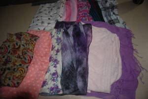 lot 87 image: 11 scarves...