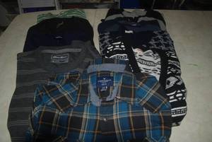 lot 109 image: 9 mens size small shirts...