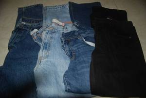 lot 139 image: 4 pair of jeans size 12 not new...