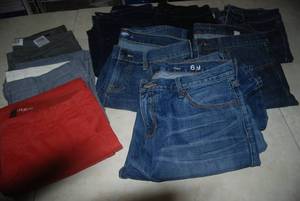lot 140 image: 9 pair of jeans size 6...