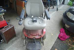 lot 2 image: Jazzy Select Pride Mobility Product...