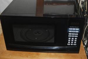 lot 6 image: Hamilton Beach Microwave-tested wor...