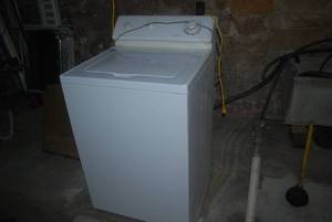 lot 13 image: Maytag washer-works...