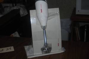 lot 24 image: Hand Blender with book...