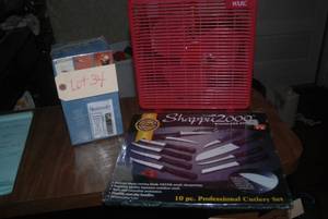 lot 34 image: Furniture care kit, 10 piece knife ...