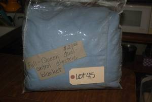 lot 45 image: FullQueen dual control electric bl...