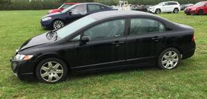 lot 4 image: 2011 Honda Civic LX
