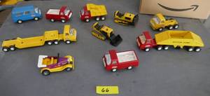 lot 66 image: TONKA Toys - another great Tonka group of dozers and truck