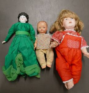lot 139 image: Vintage Ceramic and porcelain dolls
