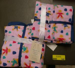 lot 144 image: 2 sets of size small pajama sets
