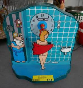 lot 154 image: Novelty clock