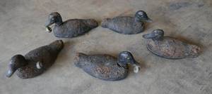 lot 192 image: Vintage group of 5 cork duck decoys