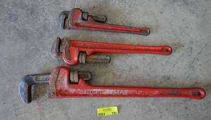 lot 195 image: group of 3 Ridgid pipe wrenches, 24 18 14
