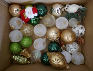 lot 222 image: Lot of christmas tree decorations, beautiful combination of gold, green, white