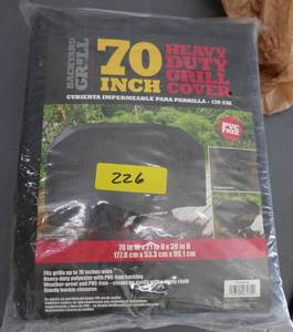 lot 226 image: 70 heavy duty grill cover