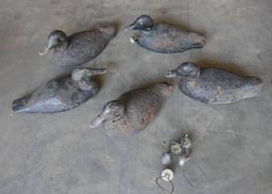 lot 241 image: 4 Vintage Cork duck decoys and 1 wood one