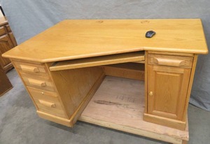lot 3 image: LARGE SOLID OAK CORNER WORK DESK BY WINNERS GR ONLY